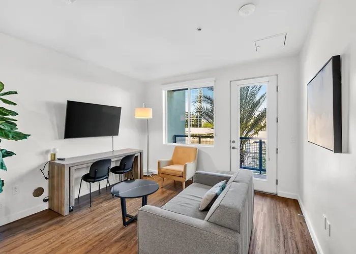 Alloy Midtown Apartment *